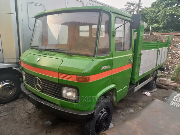 مطلوب شاحنة Mercedes 608 لنقل قنينات الغاز والبضائ